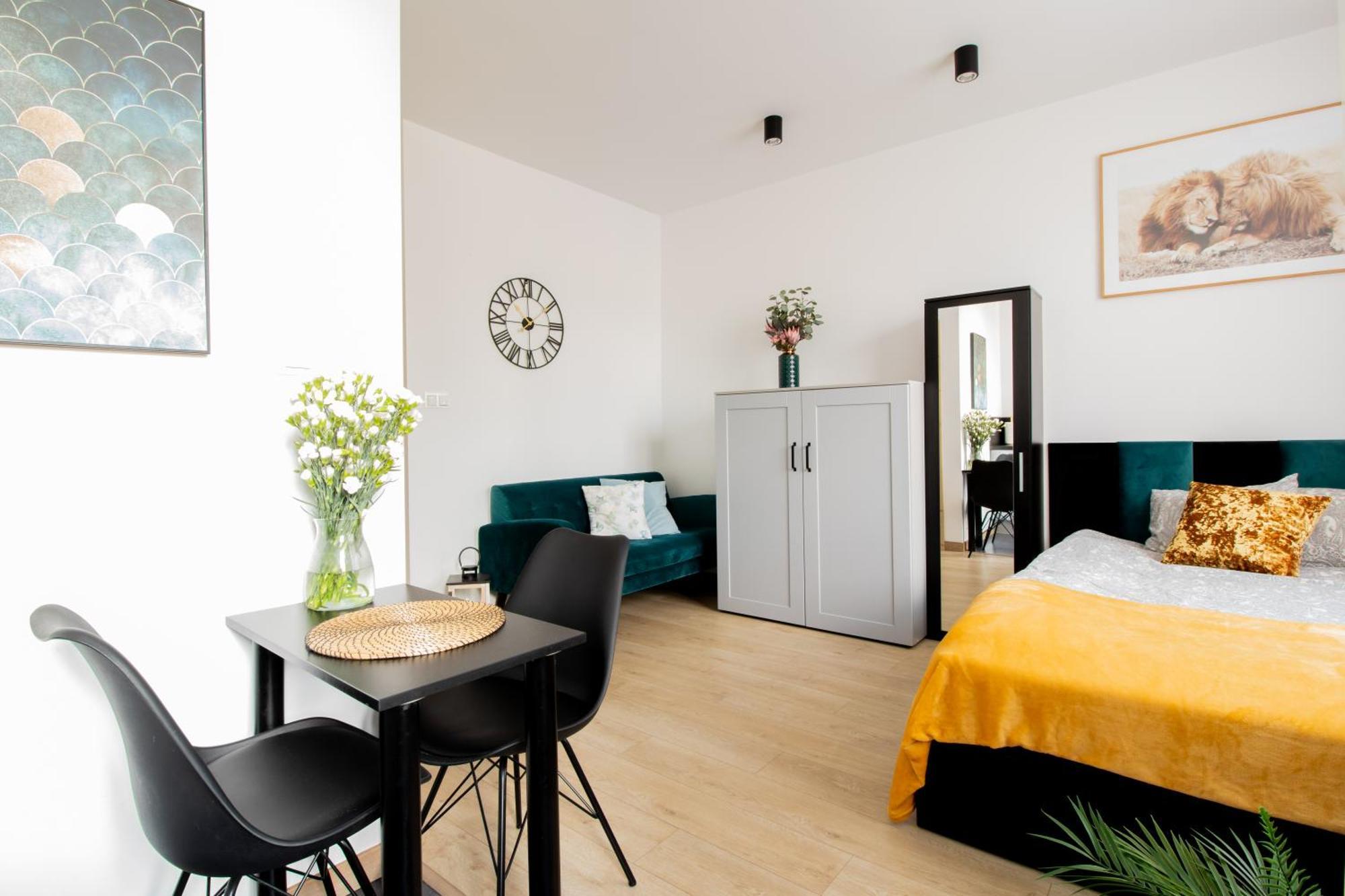 Piotrapartments - Big City Life Apartments In Central Warszawa Exterior photo